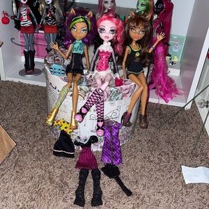Monster high doll bundle
